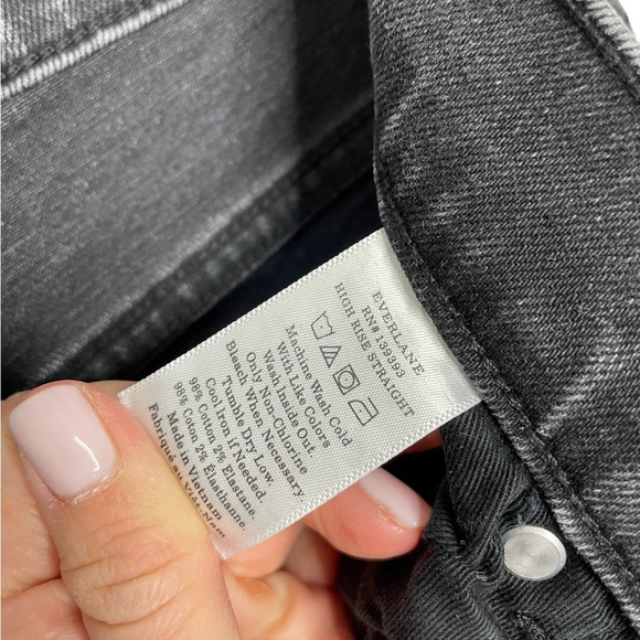 Everlane | High Rise Straight Jeans in Washed Black Raw Hem 26 - Picture 3 of 6
